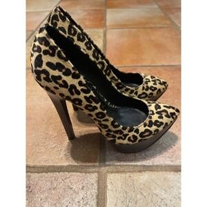 MIA LIMITED ESITION CALF SKIN ANIMAL PRINT RUNWAY STILETTO HEEL SIZE 6.5